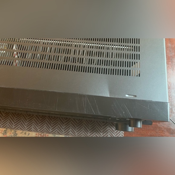 Pioneer 5.1 Channels receiver and surround speakers. - Picture 3 of 4